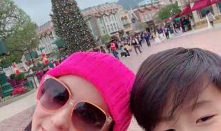 张柏芝与二儿子合照 张柏芝与二儿子合照